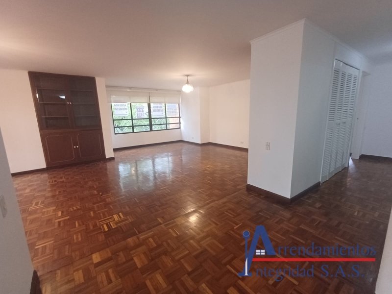 Apartamento en Arriendo en Laureles