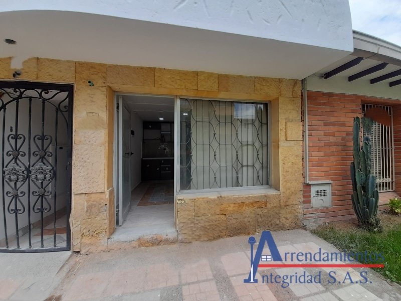 Local en Arriendo en Belen Malibu