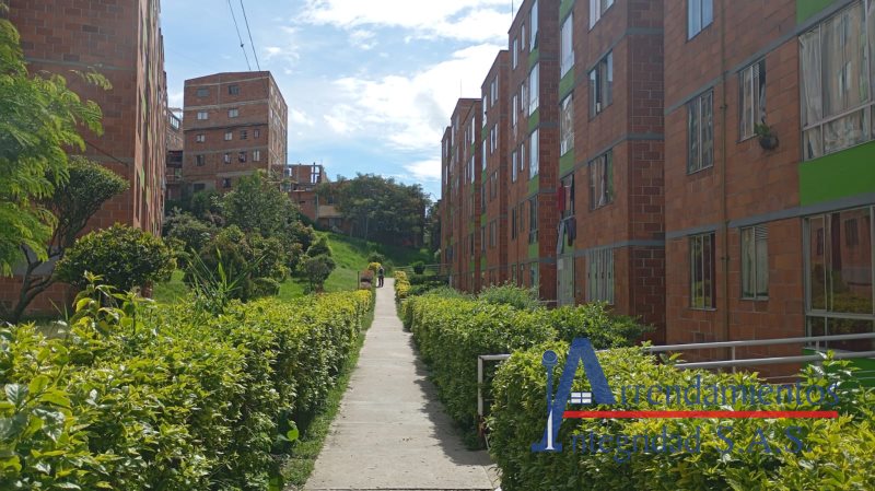 Apartamento en Ambos en Robledo