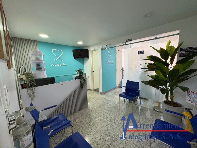 Oficina-Consultorio en Venta en Centro