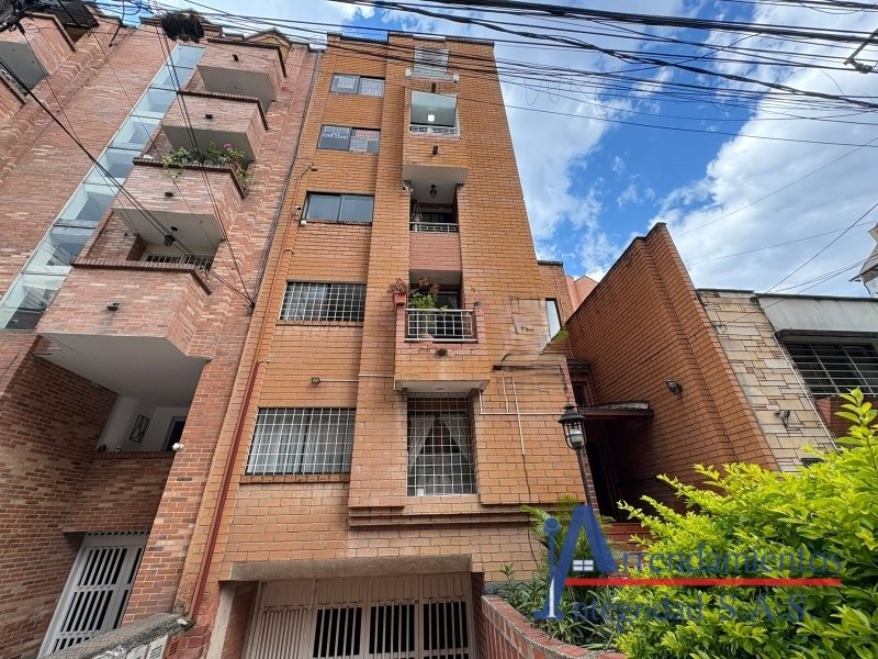 Apartamento en Arriendo en Laureles